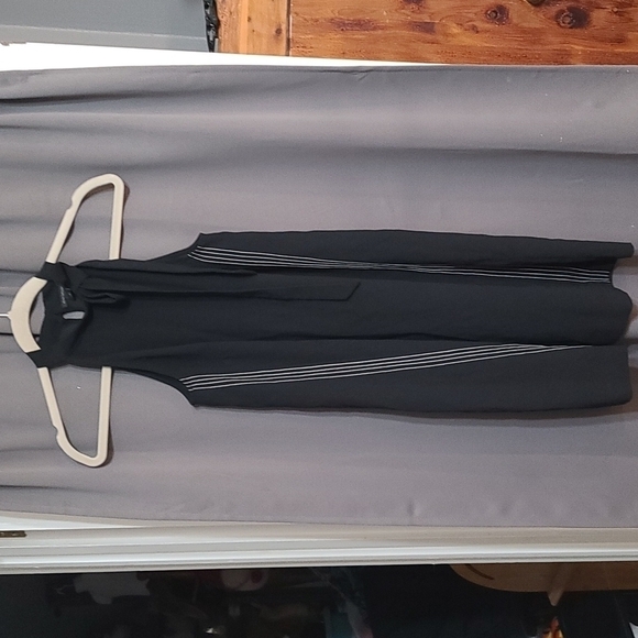 Ann Taylor Little Black Dress Sleeveless Bow at Shoulder White Stiching Sz 2 EUC - Picture 1 of 9